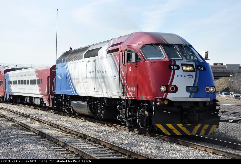 Inbound commuter approaches Grant Tower